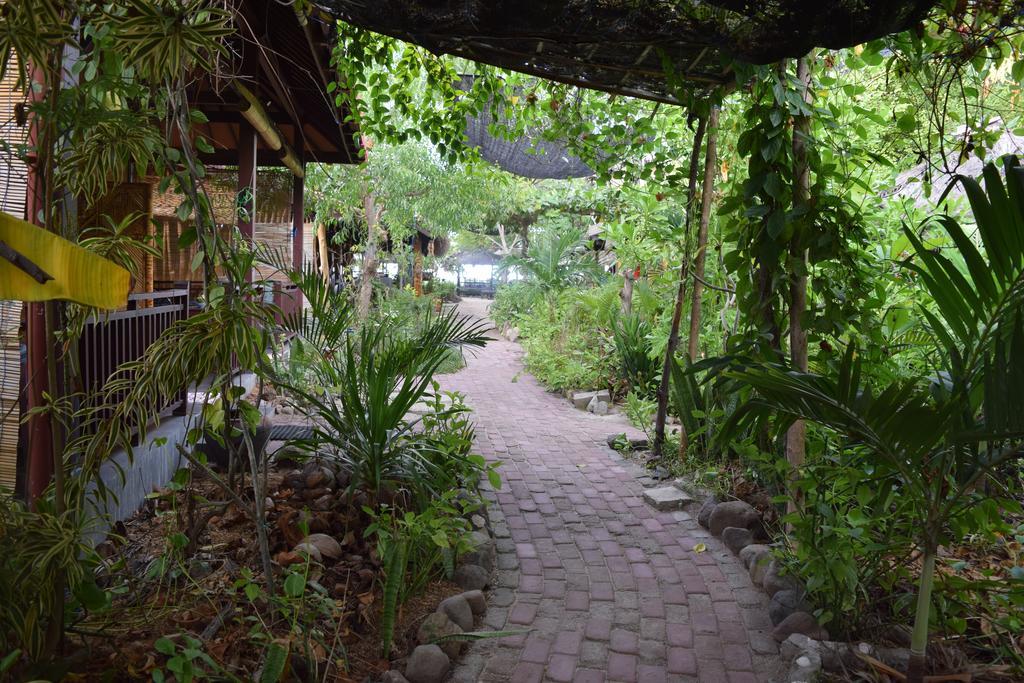 Ana Warung & Bungalows غيلي مينو المظهر الخارجي الصورة